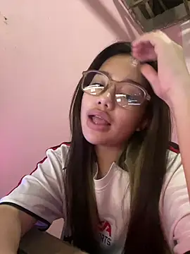 aaliyah walker online show from July 27, 1:29 pm