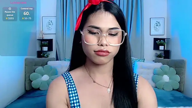 PrettyBlythes TS online show from October 30, 12:39 pm