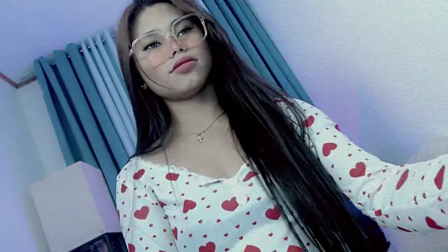 PrettyBlythes TS online show from February 22, 9:30 am