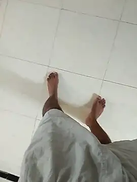 Snapshot of shreyas79 chatting on November 1, 4:58 am shreyas79 online show from November 1, 4:58 am