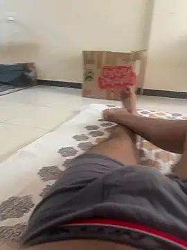 Snapshot of shreyas79 chatting on March 1, 11:45 am shreyas79 online show from March 1, 11:45 am