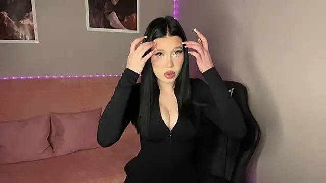 Snapshot of mistress_of_hearts chatting on September 26, 5:44 am mistress of hearts online show from September 26, 5:44 am