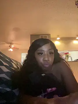 Snapshot of Theeblvckwidow chatting on April 9, 12:54 am Theeblvckwidow online show from April 9, 12:54 am