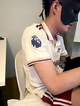 boyhigh1997 online show from November 7, 7:08 am