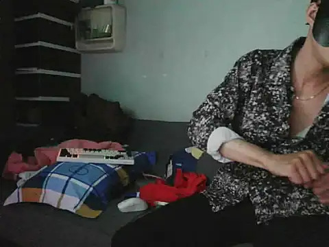 boyhigh1997 online show from December 15, 7:12 am