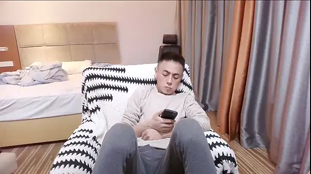 Tsia-Die online show from November 18, 8:35 pm