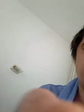 Snapshot of hugecock4u1990 chatting on January 11, 8:30 am hugecock4u1990 online show from January 11, 8:30 am