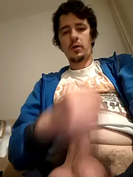 Snapshot of hugecock4u1990 chatting on February 24, 5:05 am hugecock4u1990 online show from February 24, 5:05 am