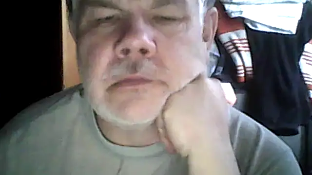 Snapshot of A1B3- chatting on March 29, 4:07 pm A1B3- online show from March 29, 4:07 pm
