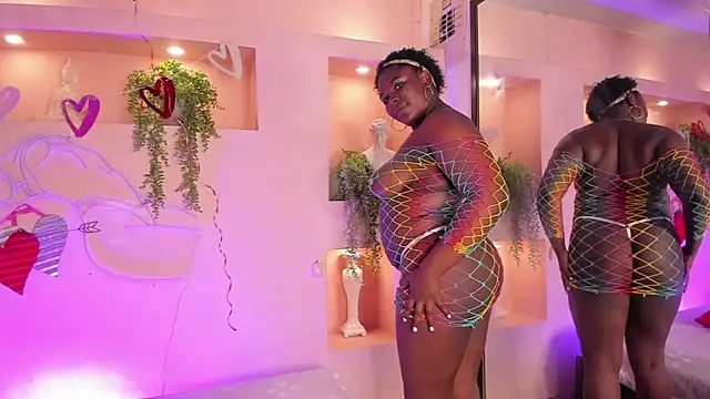 NanyMoreno online show from February 12, 8:15 pm