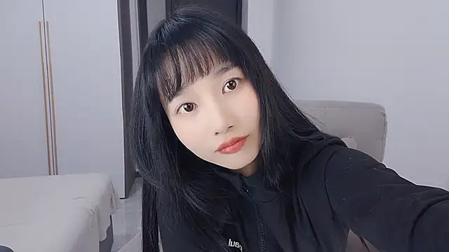 Snapshot of Lisa-3333 chatting on November 10, 1:43 pm Lisa-3333 online show from November 10, 1:43 pm