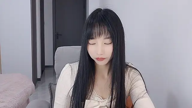 Snapshot of Lisa-3333 chatting on November 28, 1:25 pm Lisa-3333 online show from November 28, 1:25 pm