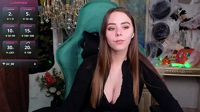 IvoryWood  online show from November 9, 4:38 pm