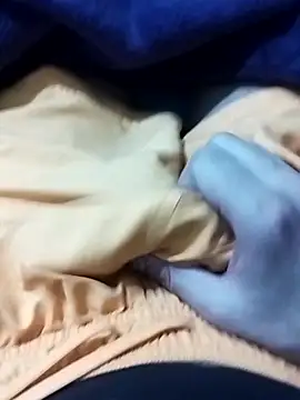 idhem   31 online show from February 10, 5:50 pm