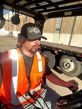 Snapshot of PuttieIn chatting on September 26, 1:59 pm PuttieIn online show from September 26, 1:59 pm