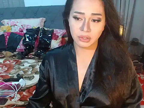 Snapshot of Lustfulcassy chatting on October 5, 12:53 am Lustfulcassy online show from October 5, 12:53 am