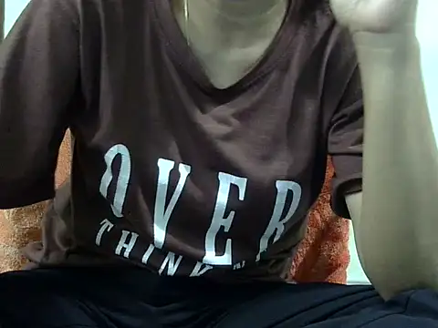 Snapshot of CHAMELI4747 chatting on October 19, 7:53 am CHAMELI4747 online show from October 19, 7:53 am