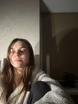 Snapshot of Delilah_Leila chatting on November 20, 9:47 pm Delilah Leila online show from November 20, 9:47 pm