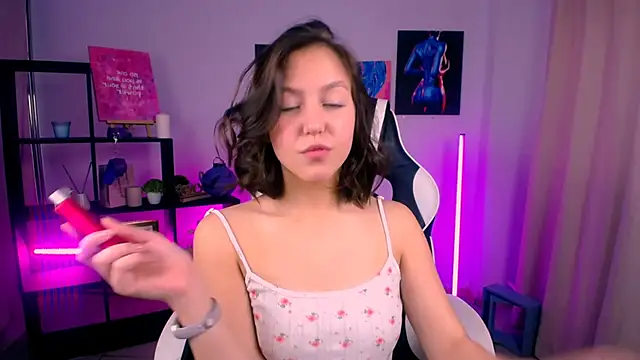 Snapshot of CindySparkl chatting on October 20, 5:19 am CindySparkl online show from October 20, 5:19 am