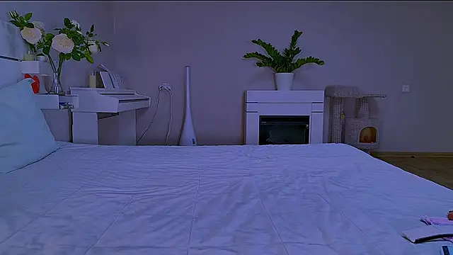 Snapshot of your__neighbor chatting on February 13, 2:18 am your neighbor online show from February 13, 2:18 am