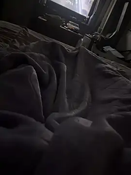 Snapshot of Detroitplaya33 chatting on March 6, 9:50 am Detroitplaya33 online show from March 6, 9:50 am