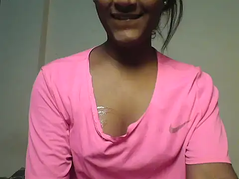 Snapshot of mickle_james chatting on July 19, 8:12 pm mickle james online show from July 19, 8:12 pm