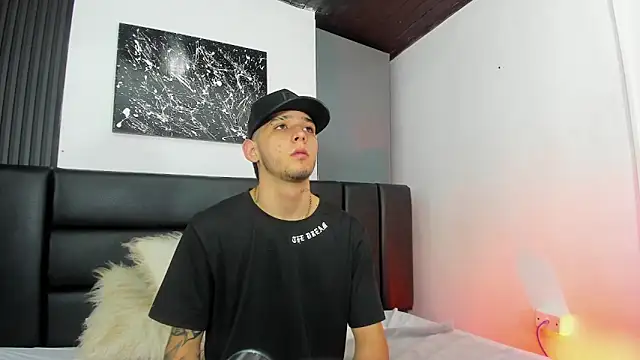 Mathewboy1 online show from February 17, 11:29 am