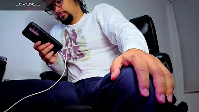 Ernesto-Rodriguez82 online show from March 3, 12:28 am