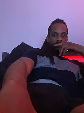 Snapshot of Taydagr8 chatting on December 21, 8:43 am Taydagr8 online show from December 21, 8:43 am