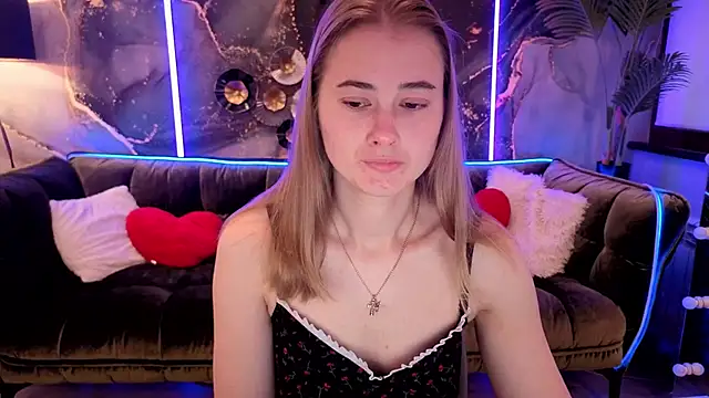 Snapshot of Sun_Kitty_ chatting on September 27, 6:51 am Sun Kitty online show from September 27, 6:51 am
