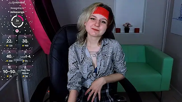 girl next doorr online show from October 24, 1:07 pm