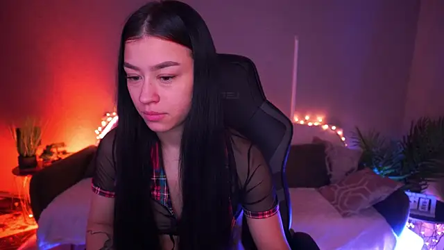 FataleNellie online show from March 11, 10:38 pm