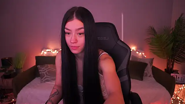 FataleNellie online show from March 15, 10:38 pm