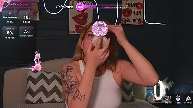 Crystal Jull online show from November 2, 3:25 pm