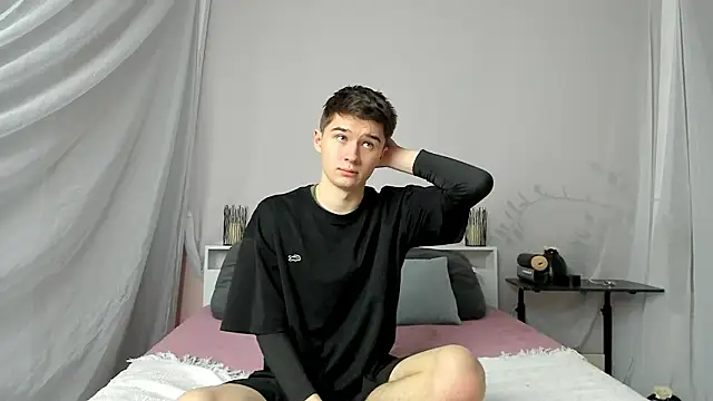 SherlockMax online show from February 4, 7:09 pm