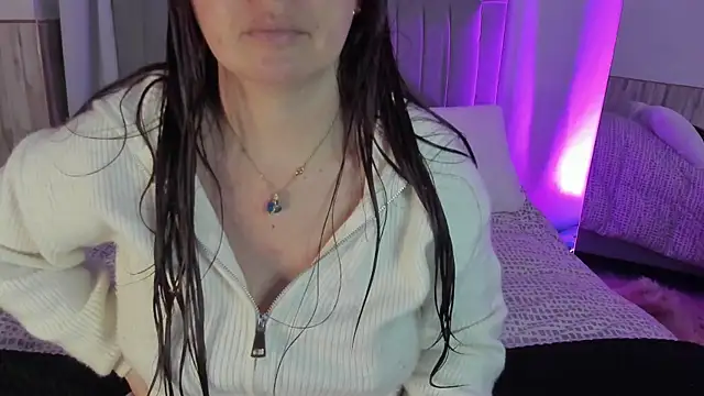 Snapshot of AnastasiaGreey chatting on May 23, 8:13 pm AnastasiaGreey online show from May 23, 8:13 pm