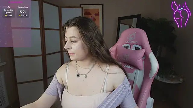 Snapshot of Queen_Michelle_ chatting on September 17, 9:27 pm Queen Michelle online show from September 17, 9:27 pm