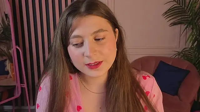 Snapshot of Queen_Michelle_ chatting on December 3, 10:08 pm Queen Michelle online show from December 3, 10:08 pm