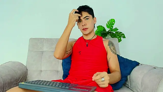 CamiiGuzmanX online show from September 26, 8:35 pm