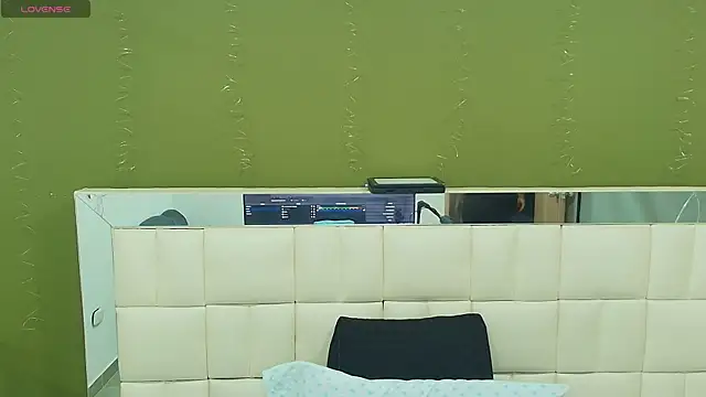 gisell gomez online show from September 24, 12:08 pm