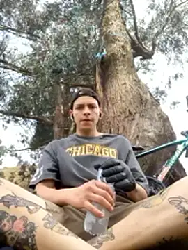 Thomasjons  online show from November 29, 4:32 pm