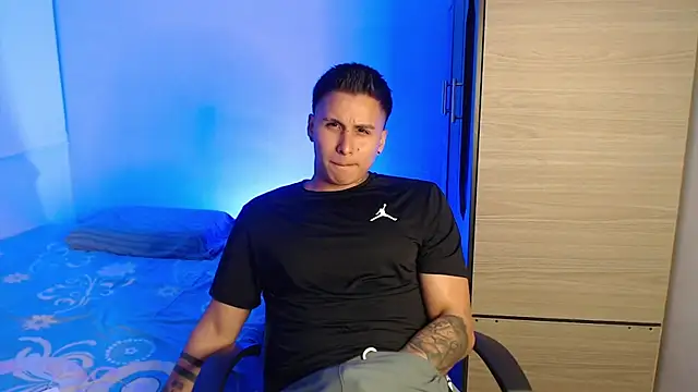 valentinosex1 online show from January 13, 12:05 am