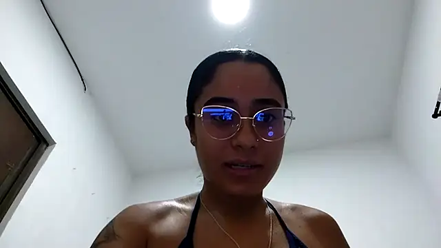 Snapshot of Daislalezma chatting on October 27, 5:00 am Daislalezma online show from October 27, 5:00 am