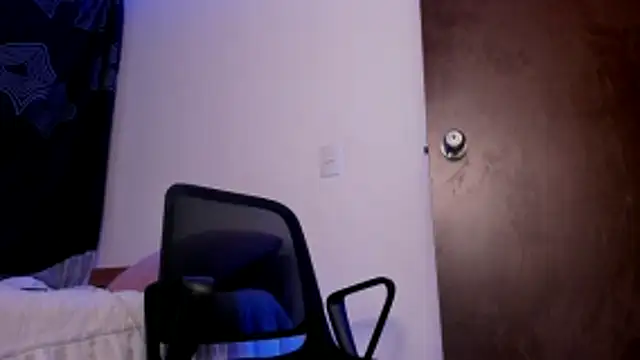 axel davis  online show from October 31, 12:55 am