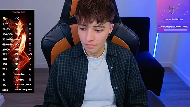 imlaiaaa online show from September 19, 9:59 pm