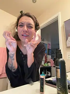 Snapshot of Chicagobabe chatting on November 21, 7:29 am Chicagobabe online show from November 21, 7:29 am