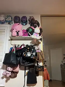 Chicagobabe online show from March 13, 7:37 am