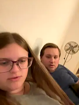 Snapshot of CurvyPaar2 chatting on September 11, 7:03 pm CurvyPaar2 online show from September 11, 7:03 pm