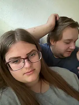 Snapshot of CurvyPaar2 chatting on October 1, 7:58 am CurvyPaar2 online show from October 1, 7:58 am