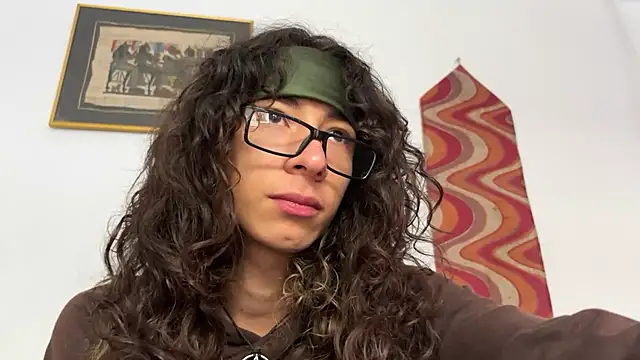 camille delrey online show from December 15, 12:53 pm